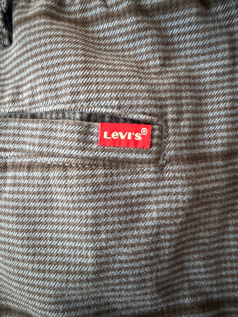 Levi’s Men's Blue Plaid Casual Chino Pants - Picture 3 of 5